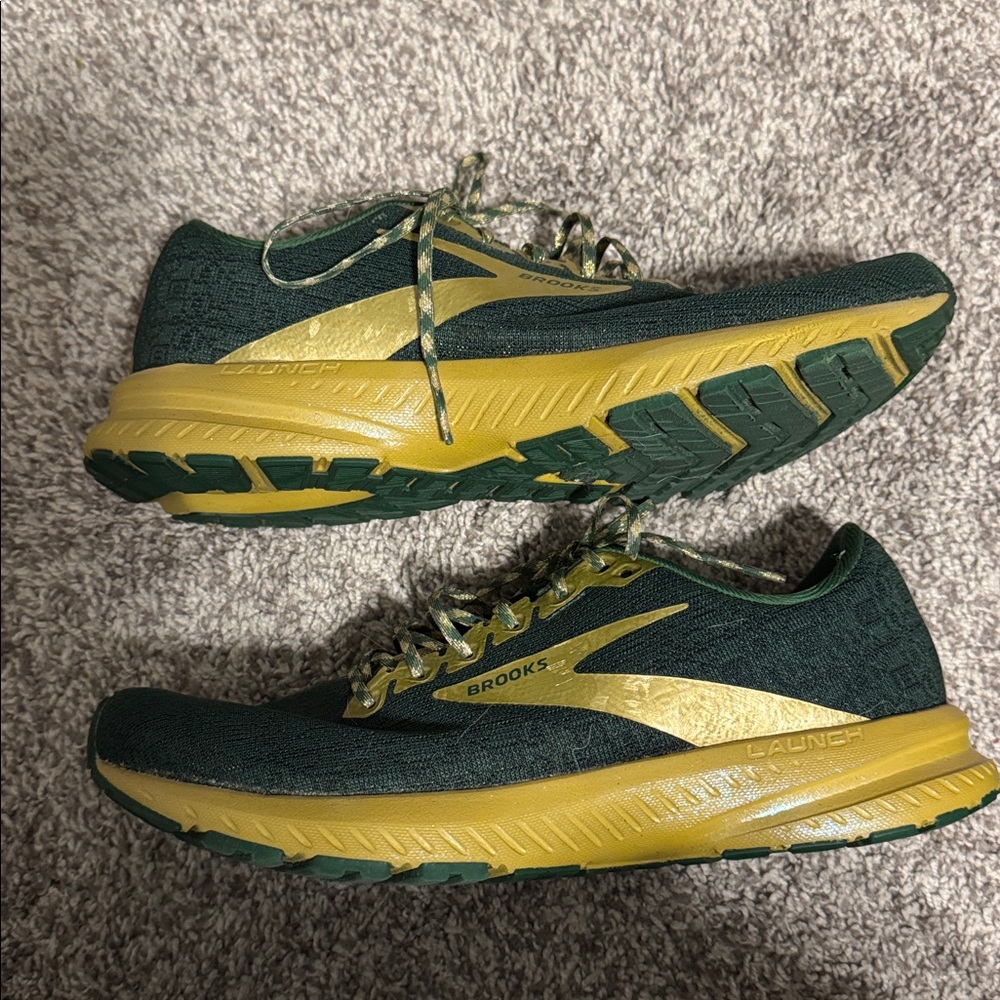 Brooks Launch 7 St. Patrick’s Day Edition, size 9.5 ☘️